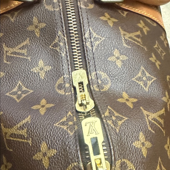 Louis Vuitton Monogram Duffel Bag in Brown and Tan - Picture 4 of 7